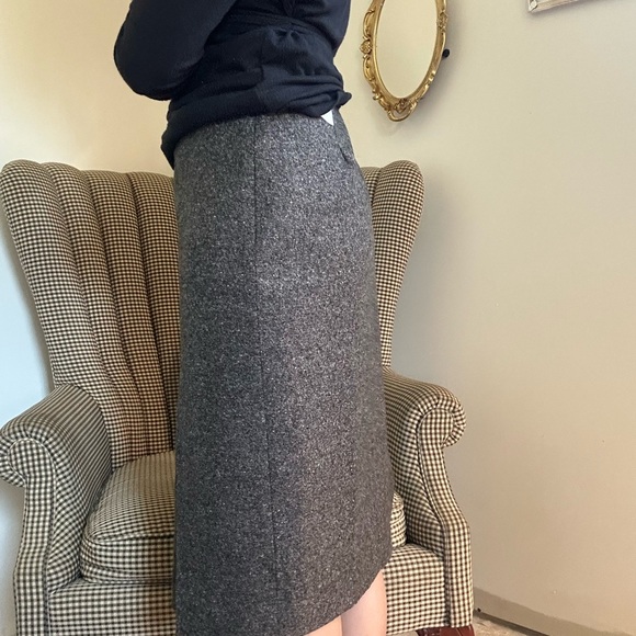 Ann Taylor Charcoal Pencil Skirt - Picture 4 of 13